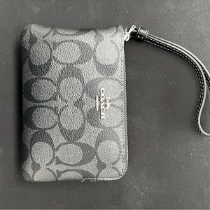 Coach Wristlet (Metallic)